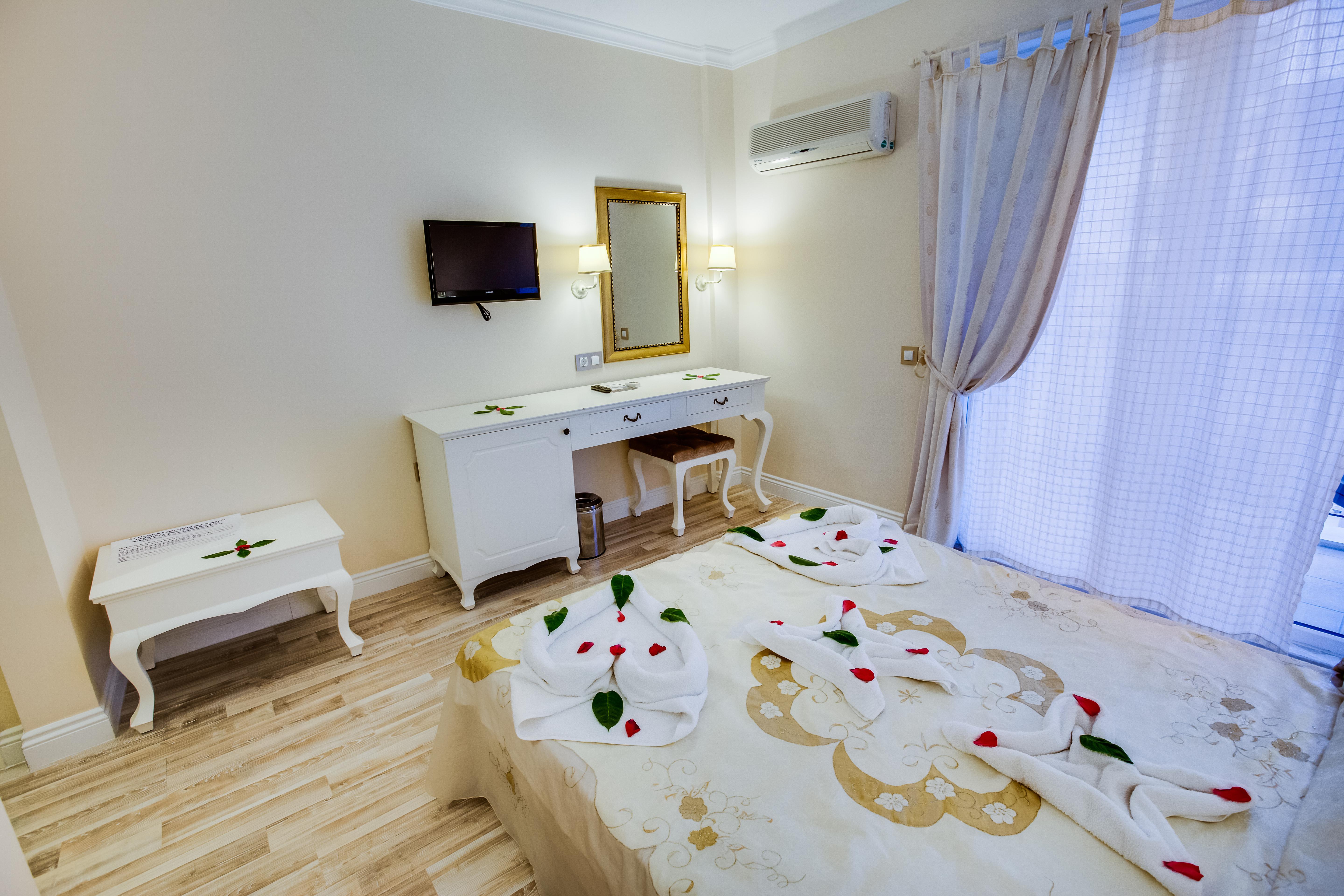 Pinehill & Hotel