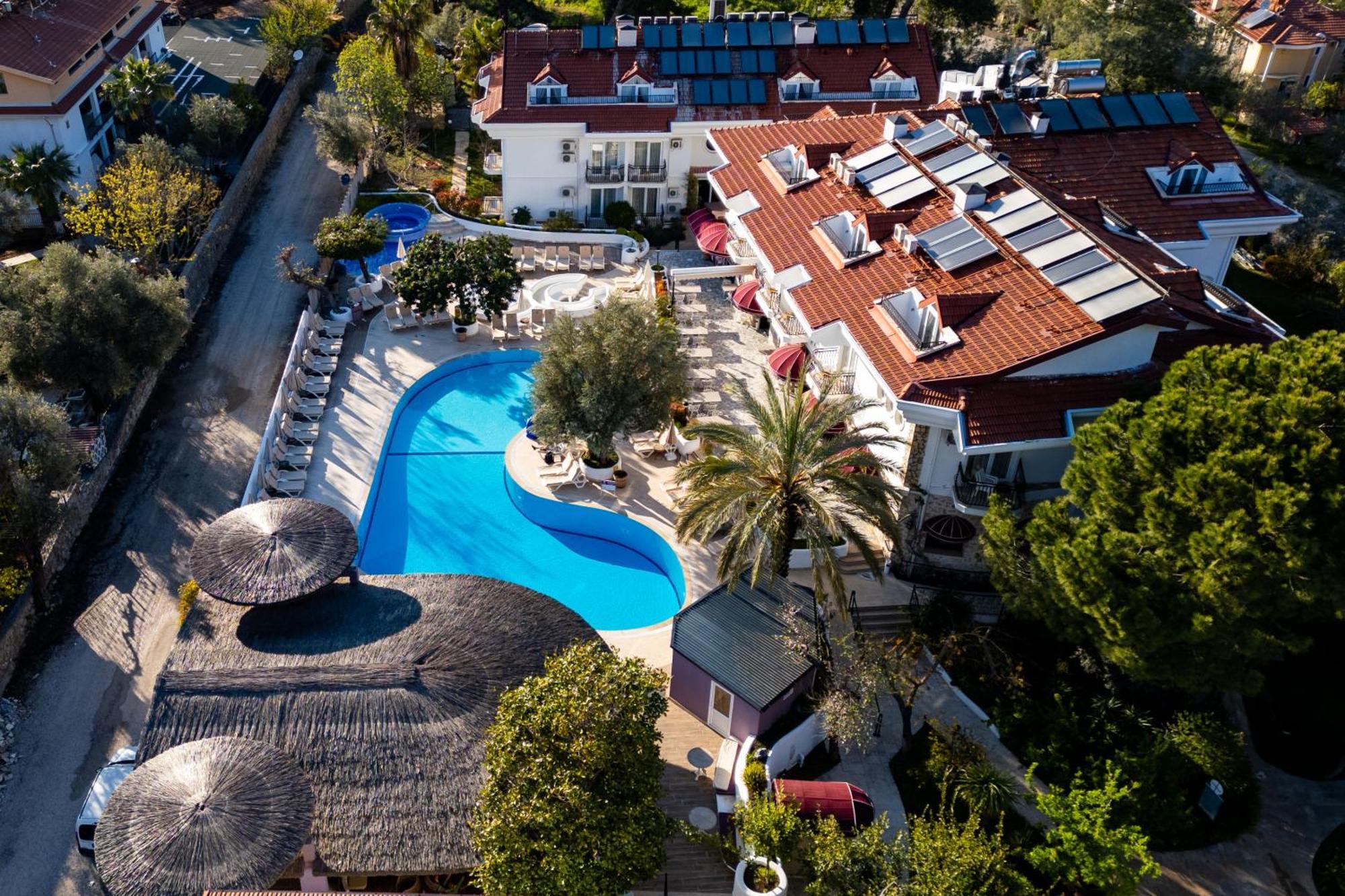 Hotel Pinehill & 3*